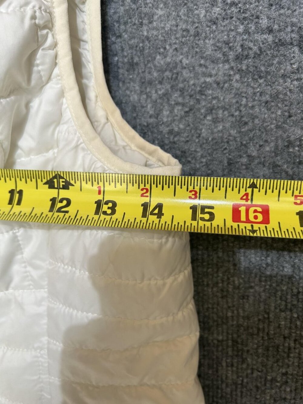 Patagonia Vest Womens Small White Quilted Insulated Puffer Full Zip Lightweight - Picture 4 of 7